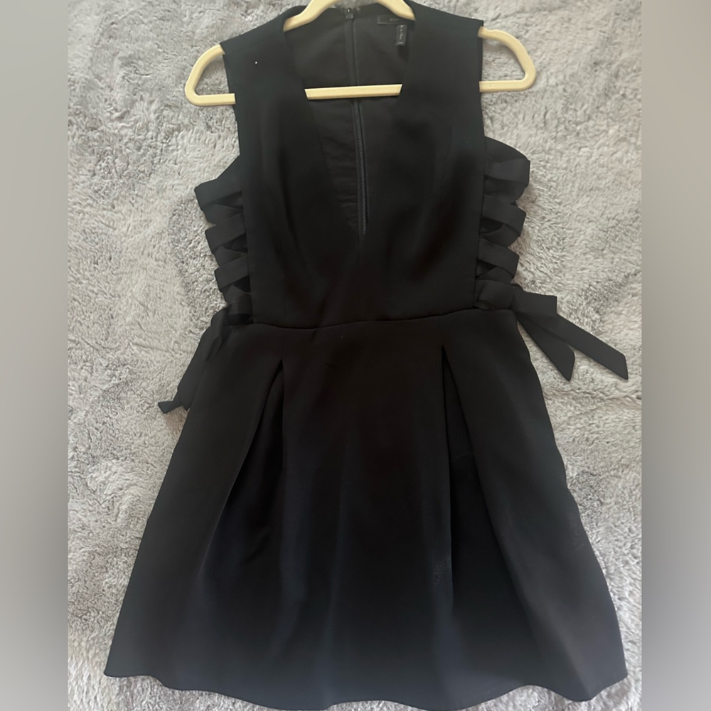 BCBGMaxAzria Elegant Black Mini Dress with Ribbon Details